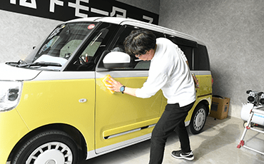 新車の輝き！街中で注目の的